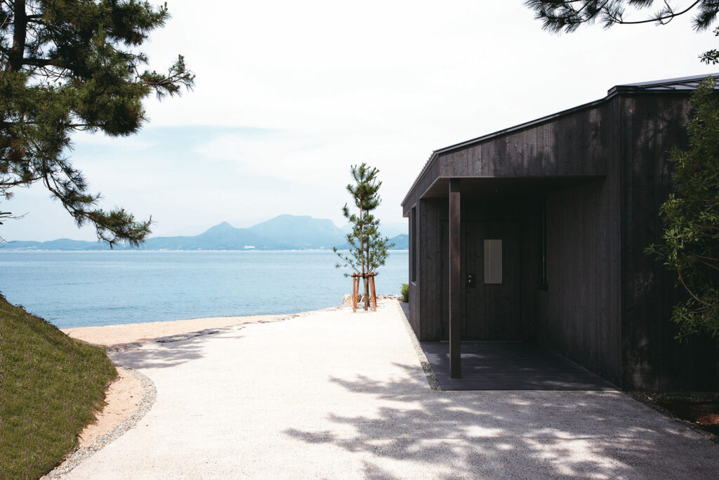 benesse-house-naoshima-hotel-musee-benesse-house-park-museum-beach-et-oval-japon-4