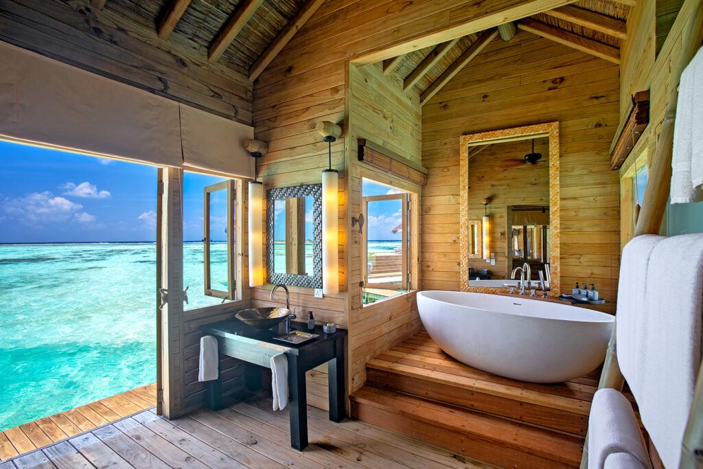 hotel-gili-lankanfushi-male-maldives-45-villas-de-luxe-sur-pilotis-2