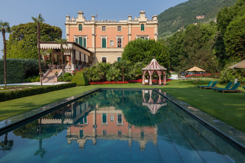 villa-feltrinelli-hotel-de-luxe-au-bord-du-lac-de-garde-pres-de-agargnano-en-italie-10