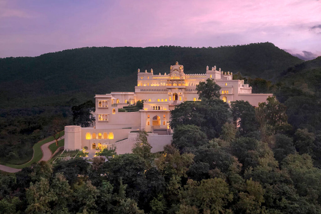 oberoi-rajgarh-palace-collines-boisees-de-managad-au-centre-de-l-inde-A10