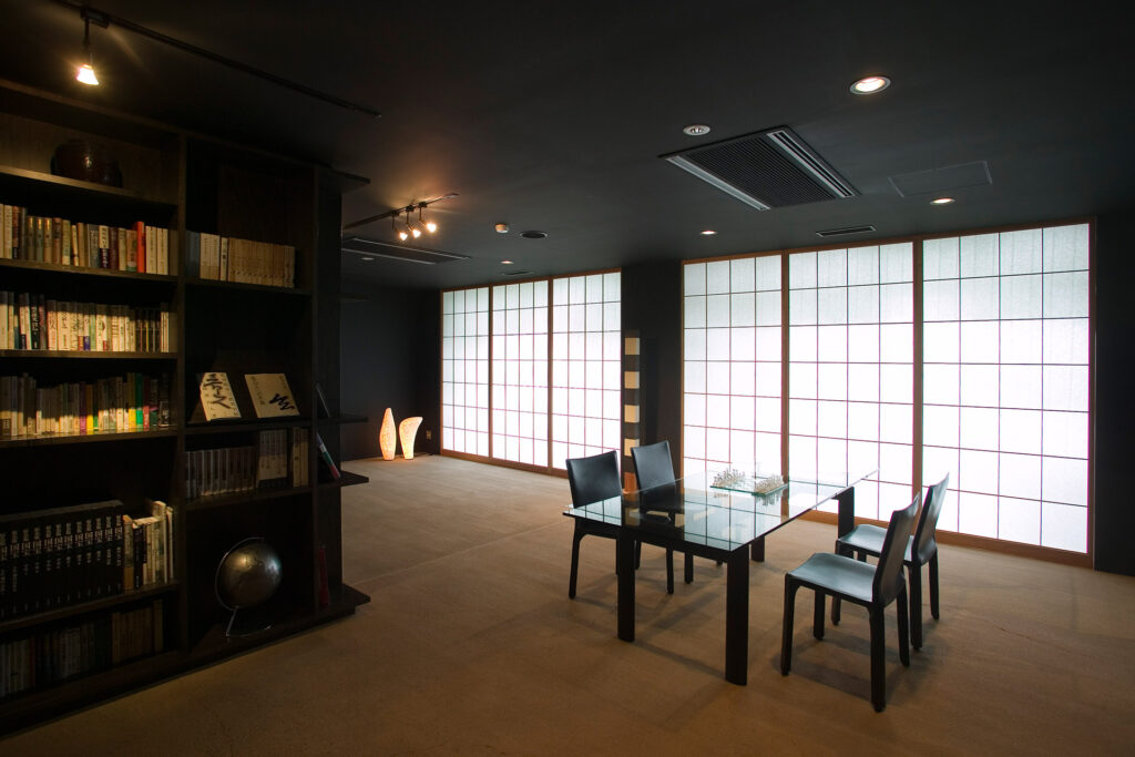 beniya-mukayu-ryokan-et-onsen-sur-les-hauteurs-boisees-de-yamashiro-au-japon-6