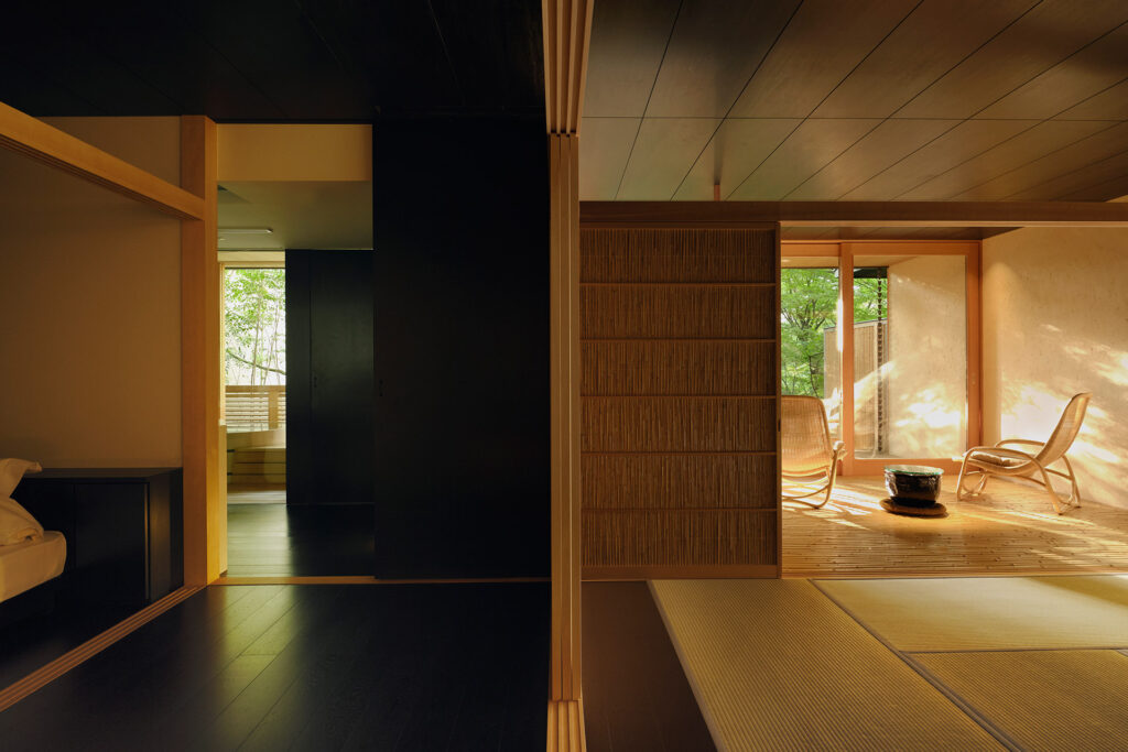 beniya-mukayu-ryokan-et-onsen-sur-les-hauteurs-boisees-de-yamashiro-au-japon-8