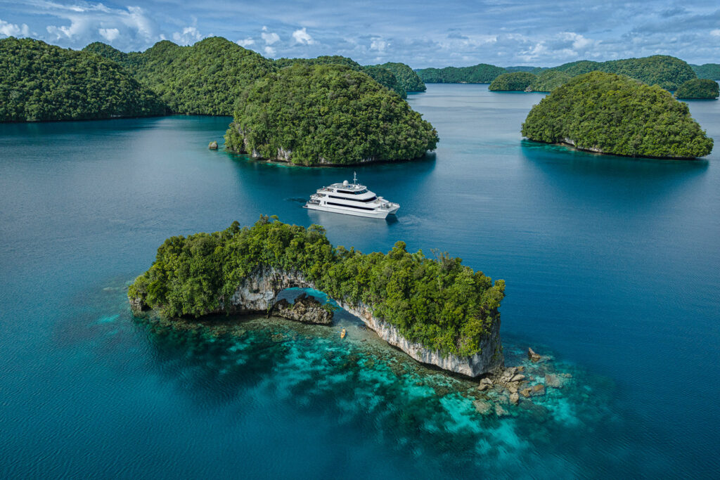 four-seasons-explorer-archipel-de-palau-micronesie-14