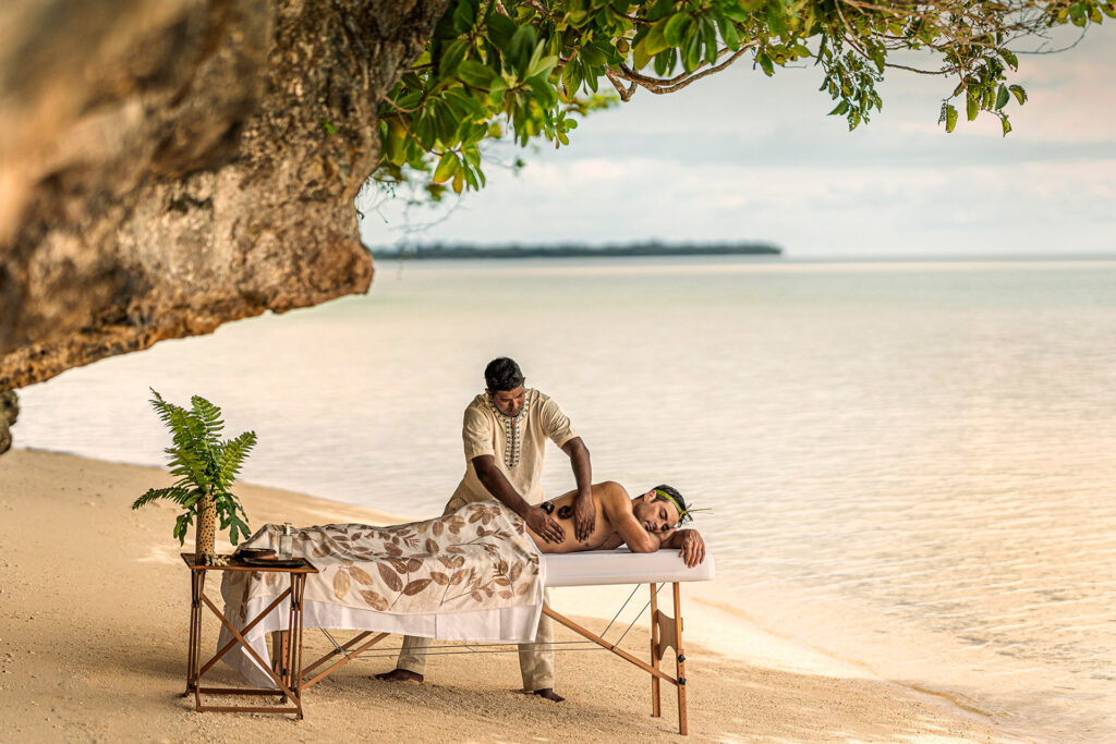 four-seasons-explorer-archipel-de-palau-micronesie-2