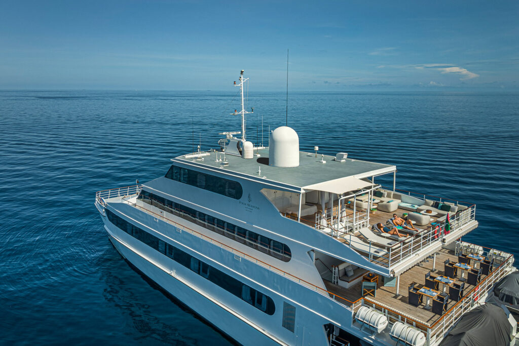 four-seasons-explorer-archipel-de-palau-micronesie-7