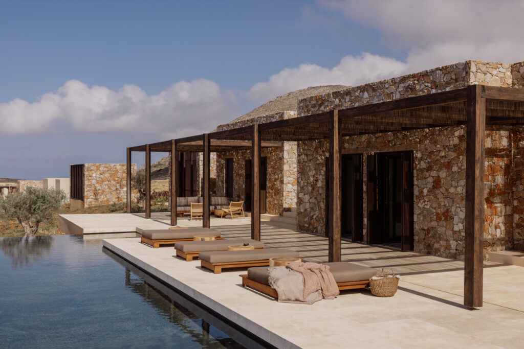 gundari-mer-egee-sur-l-ile-de-folegandros-en-grece-123