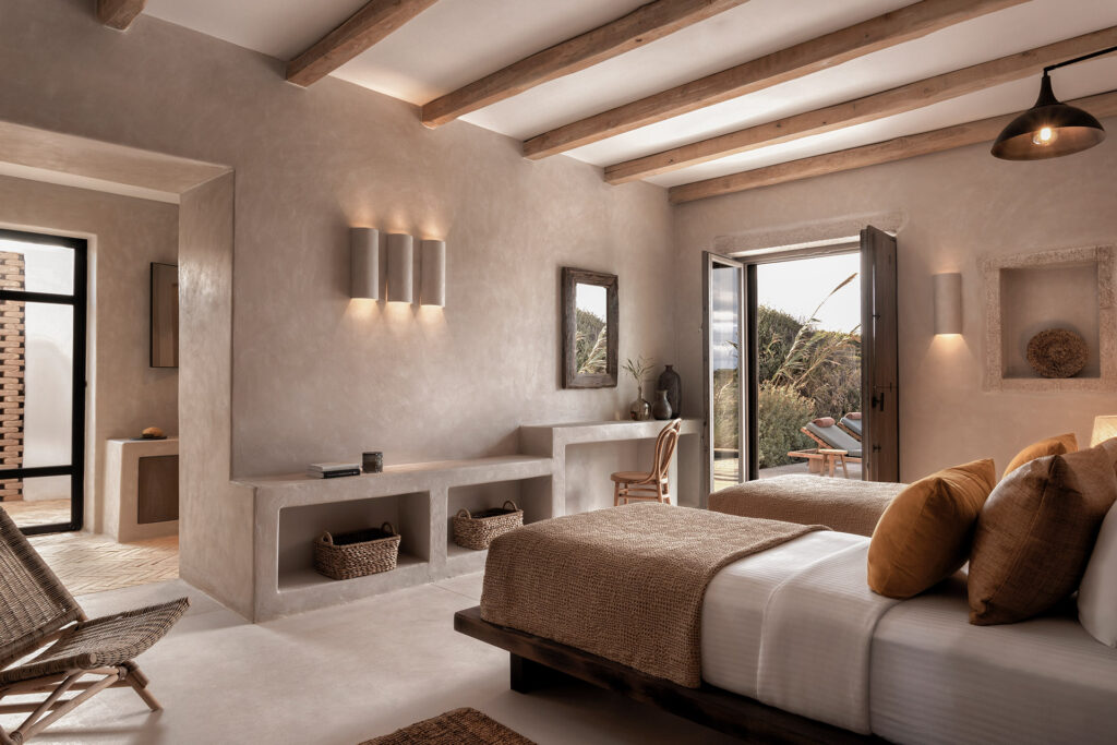 the-rooster-antiparos-baie-de-livadia-grece-4