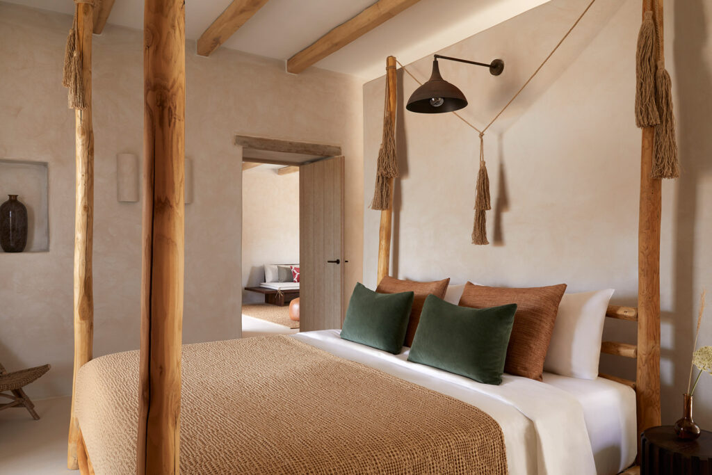 the-rooster-antiparos-baie-de-livadia-grece-6