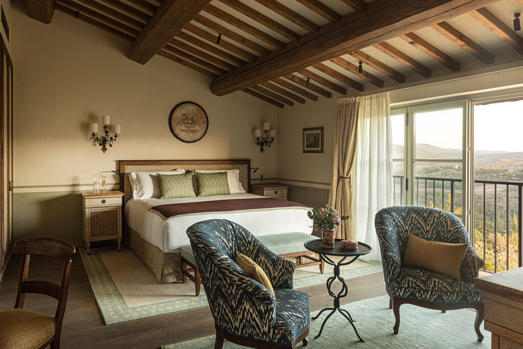 castello-di-casole-belmond-chateau-du-xe-siecle-en-toscane-en-italie-2