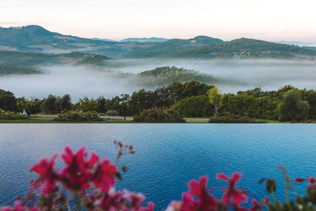 castello-di-casole-belmond-chateau-du-xe-siecle-en-toscane-en-italie-_0003_CDC-EXT-79