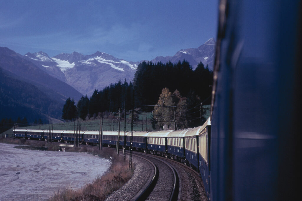 train-venice-simplon-orient-express-a-belmond-train-2