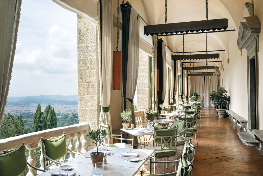 villa-san-michele-florence-collines-de-fiesole-ancien-monastere-de-la-renaissance-italie-1