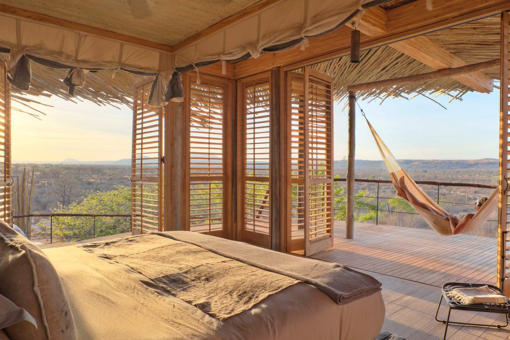 jabali-ridge-parc-national-de-ruaha-en-tanzanie-safari-de-luxe_0001_Jabali Double Bedroom