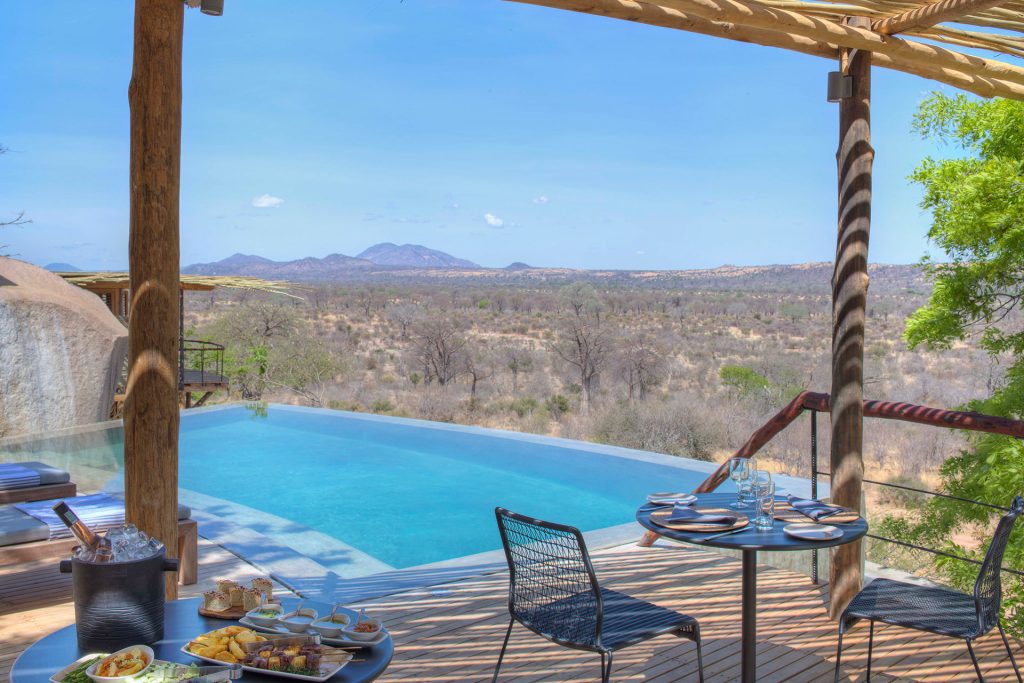 jabali-ridge-parc-national-de-ruaha-en-tanzanie-safari-de-luxe_0006_Jabali Infinity Pool 2