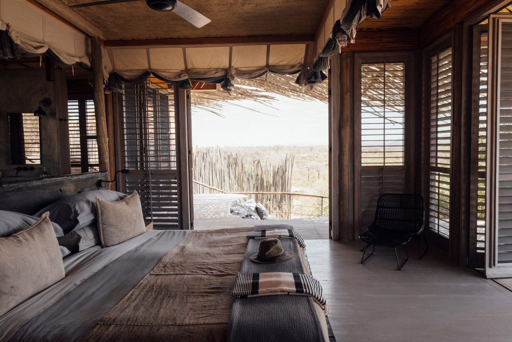 jabali-ridge-parc-national-de-ruaha-en-tanzanie-safari-de-luxe_0010_Asilia Africa - Jabali Ridge - Guest room interior w