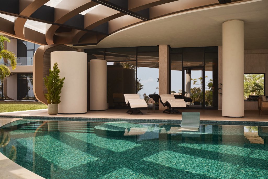 tulah-life-le-nord-du-kerala-en-inde-soins-massages-acupuncture-_0007_Lap pool - Image shot by Gokull Rao Kadam